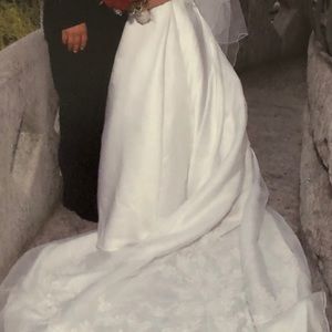 Wedding dress
